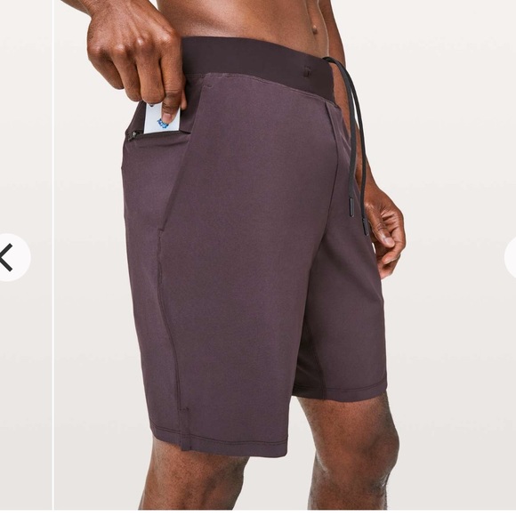 Lululemon T.H.E. Short 9” black cherry size M - Picture 3 of 10